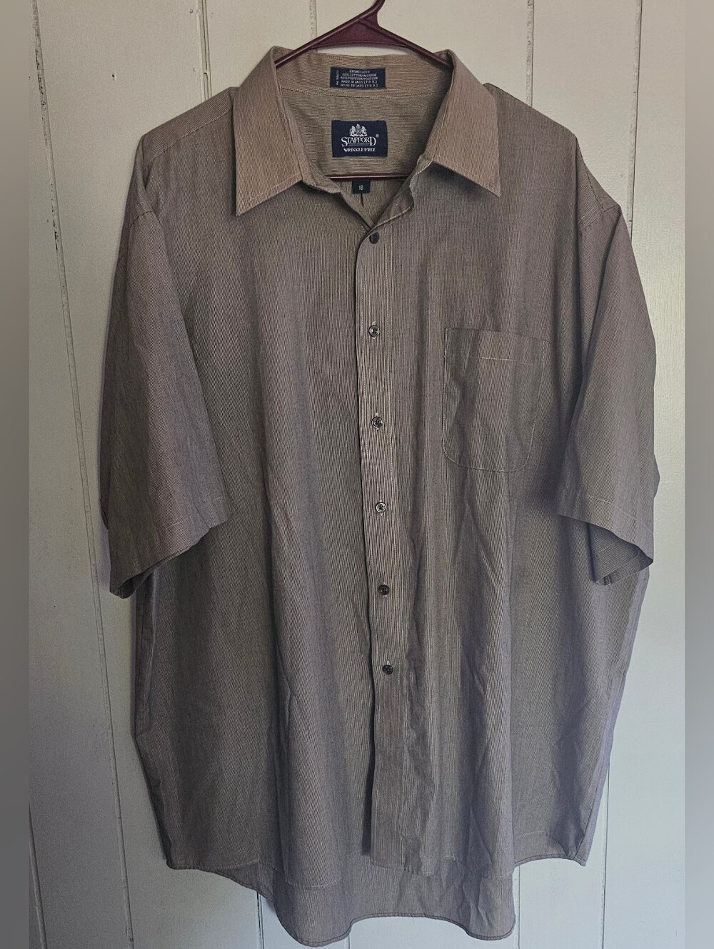 Stafford Short-Sleeve Button-Down Shirt in Grey And Tan